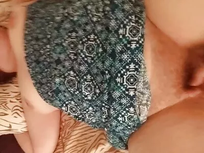 Kenzie Reeves તેની whorish સાવકી માતા સાથે એક ત્રિગુણ માં સામેલ થાય છે