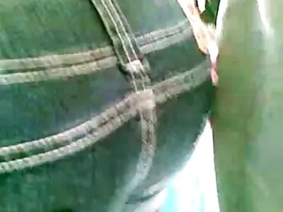 મોનિક તેના બમ્ને હોટ જીઝથી ભરી દે છે