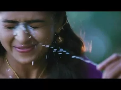 એમિલી વિલિસ અને એલેક્સિસ તાઈ બદલામાં બીબીસીને ચૂસી રહ્યા છે